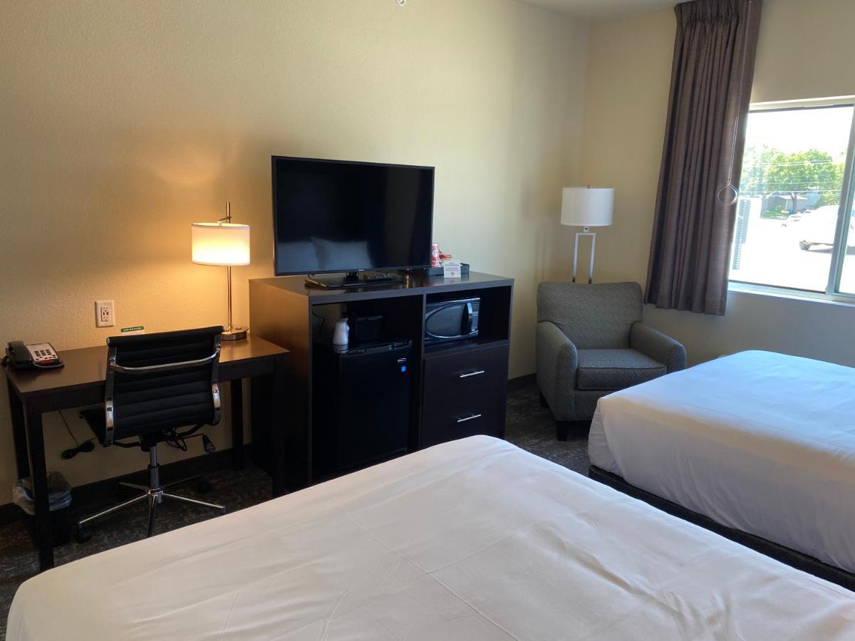 Cobblestone Inn & Suites - Forest City Esterno foto