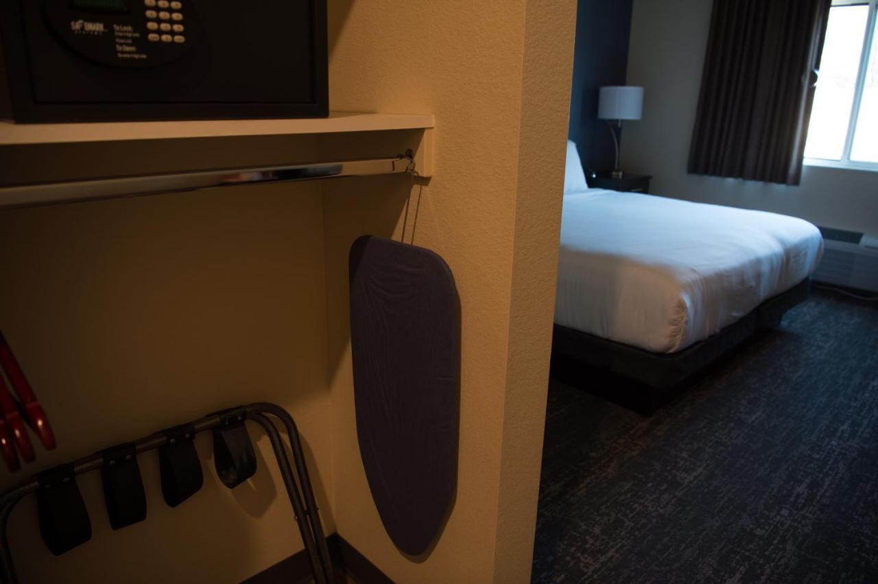 Cobblestone Inn & Suites - Forest City Esterno foto
