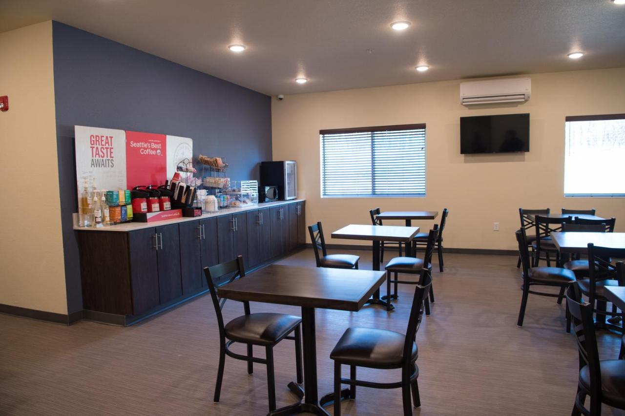 Cobblestone Inn & Suites - Forest City Esterno foto